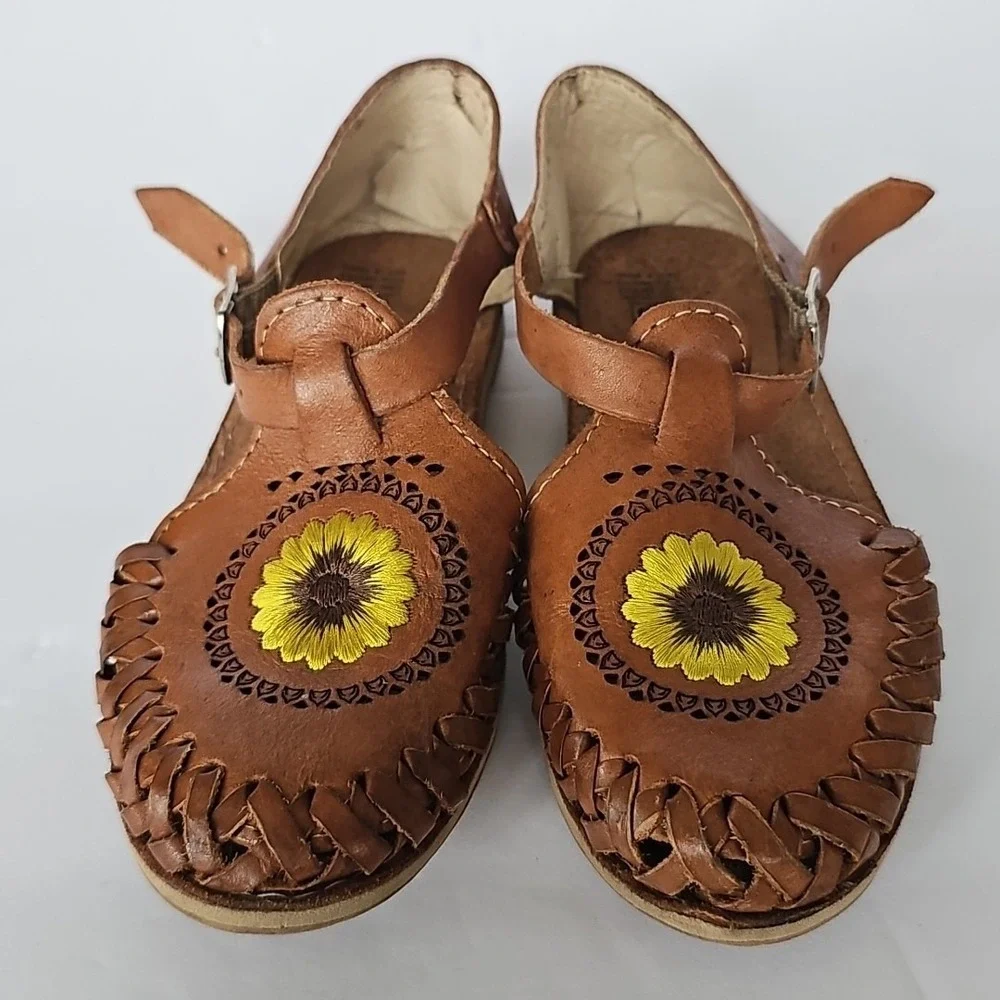 Girls Huarache Mexican Sunflower Leather Sandals Embroidered sz 20 / US 4.5 1854